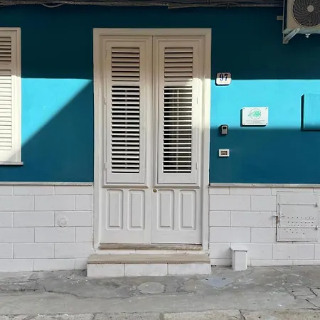 St Joseph * טראסיני